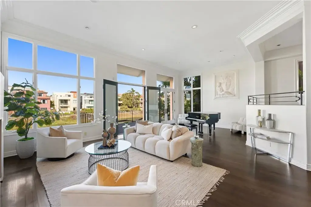 5206 Pacific Avenue, Marina Del Rey, CA 90292 - #1