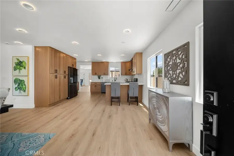 7660 Radford Avenue, North Hollywood, CA 91605 - #3