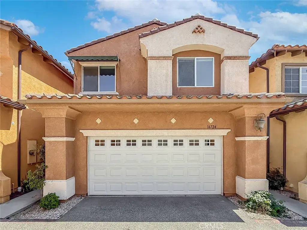 16724 Tim Ln, Lake Balboa, CA 91406 - #1