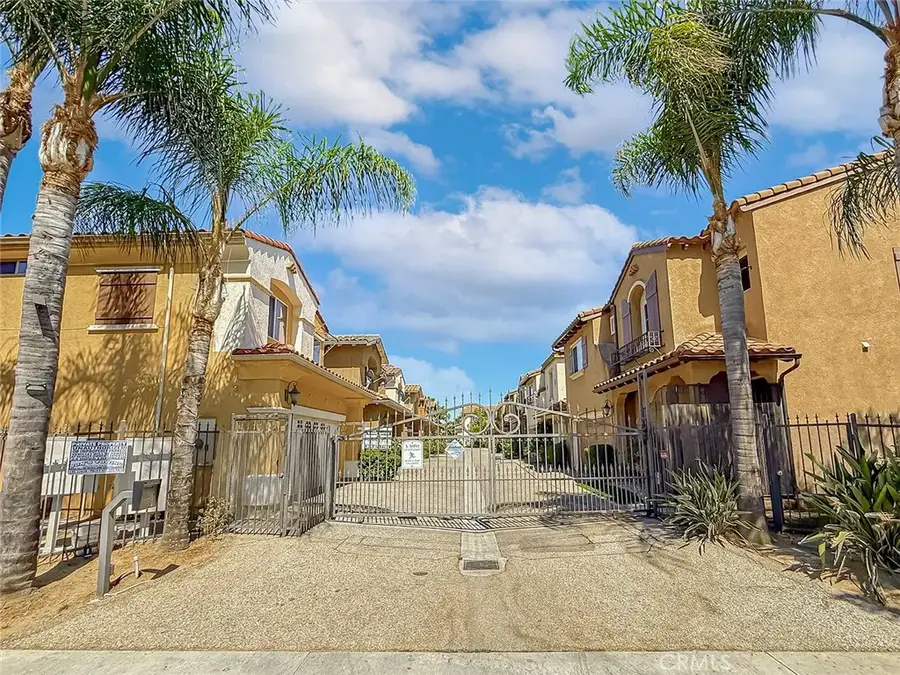 16724 Tim Ln, Lake Balboa, CA 91406 - #2