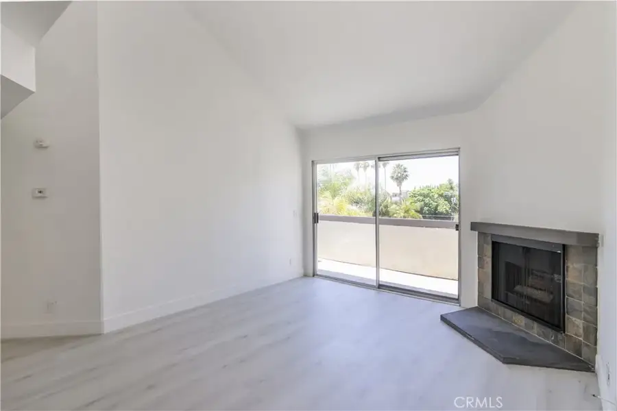 20253 Keswick Street #318, Winnetka, CA 91306 - #3
