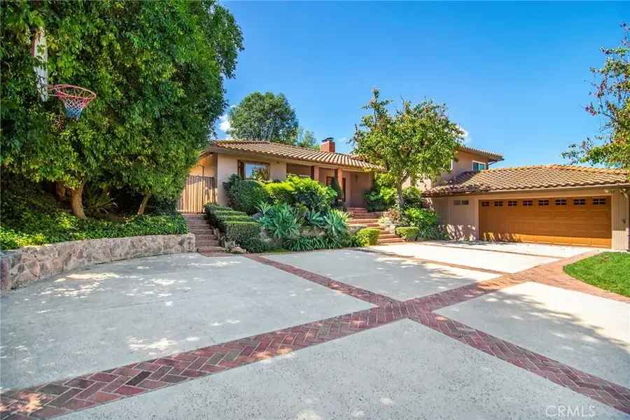 22548 Waterbury Street, Woodland Hills, CA 91364 - #2