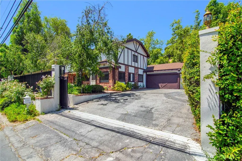 5515 Shirley Avenue, Tarzana, CA 91356 - #1