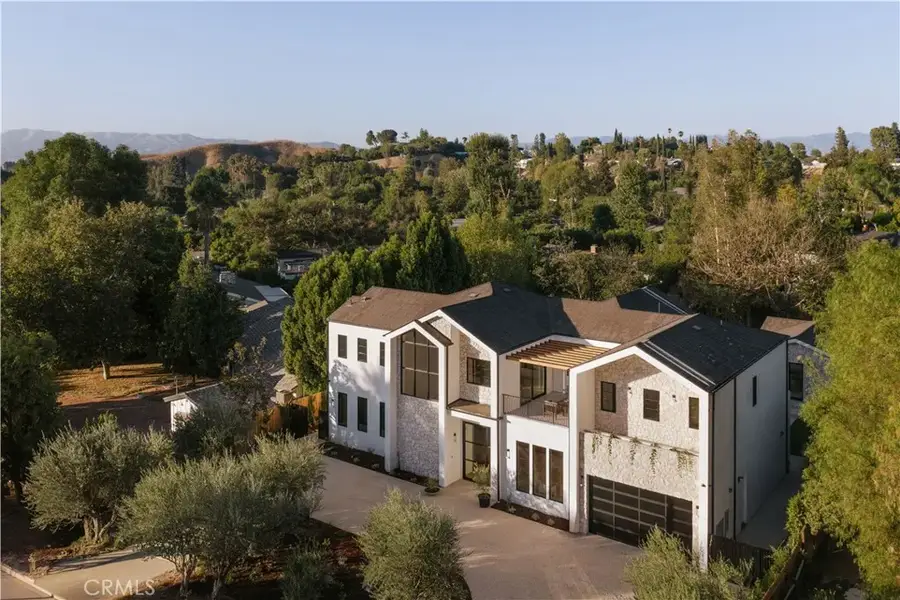 4744 Vista De Oro Avenue, Woodland Hills, CA 91364 - #2