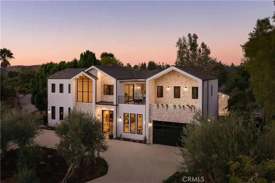 4744 Vista De Oro Avenue, Woodland Hills, CA 91364 - #3
