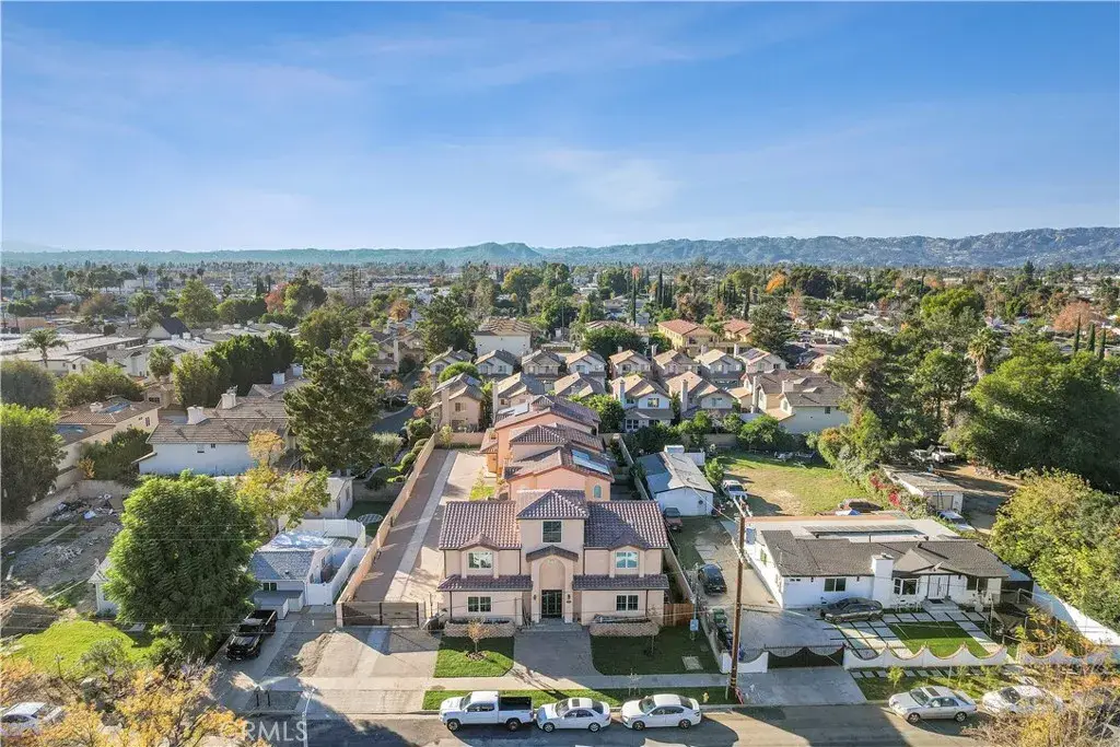 7329 Kelvin, Winnetka, CA 91306 - #1
