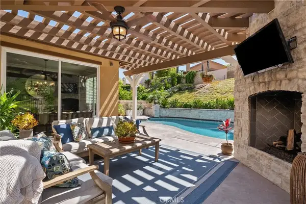28200 Nield Court, Saugus, CA 91350