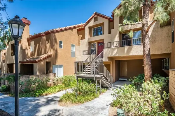 22729 Copper Hill Drive #11, Saugus, CA 91390