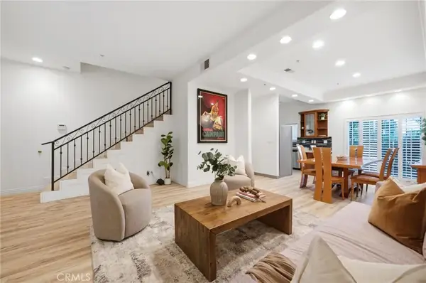 10833 Kling Street #4, North Hollywood, CA 91602