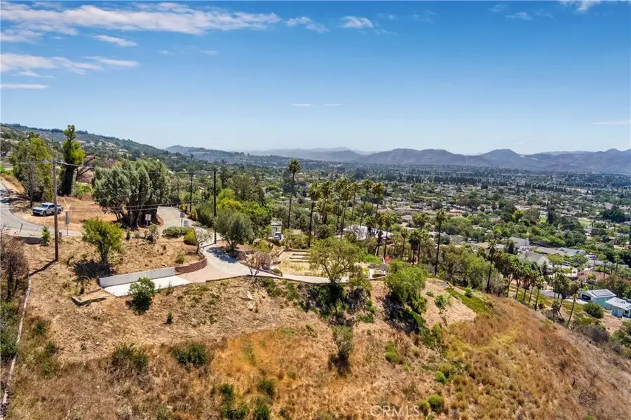 375 W Highland, Camarillo, CA 93010 - #2