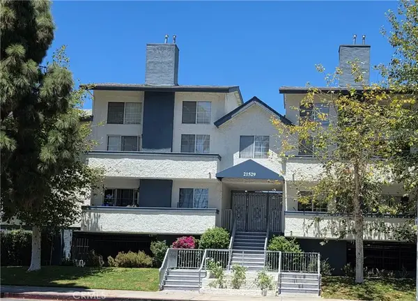 21529 Saticoy Street #217, Canoga Park, CA 91304