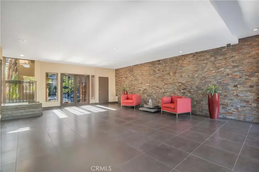 970 Palm Avenue #200, West Hollywood, CA 90069 - #2