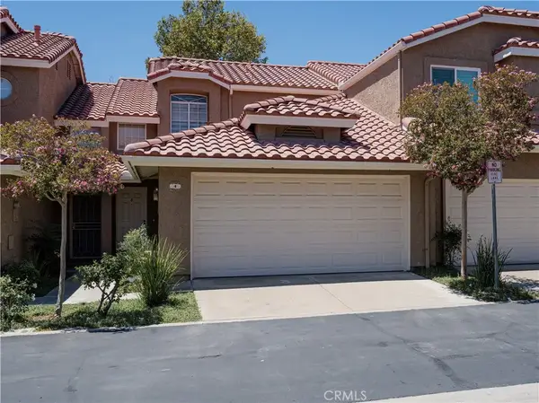 28102 Bob White Circle #4, Saugus, CA 91350