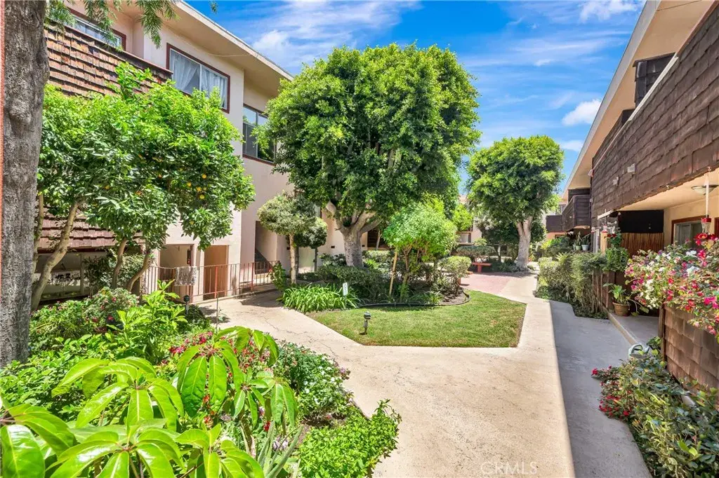 5349 Newcastle #56, Encino, CA 91316 - #1