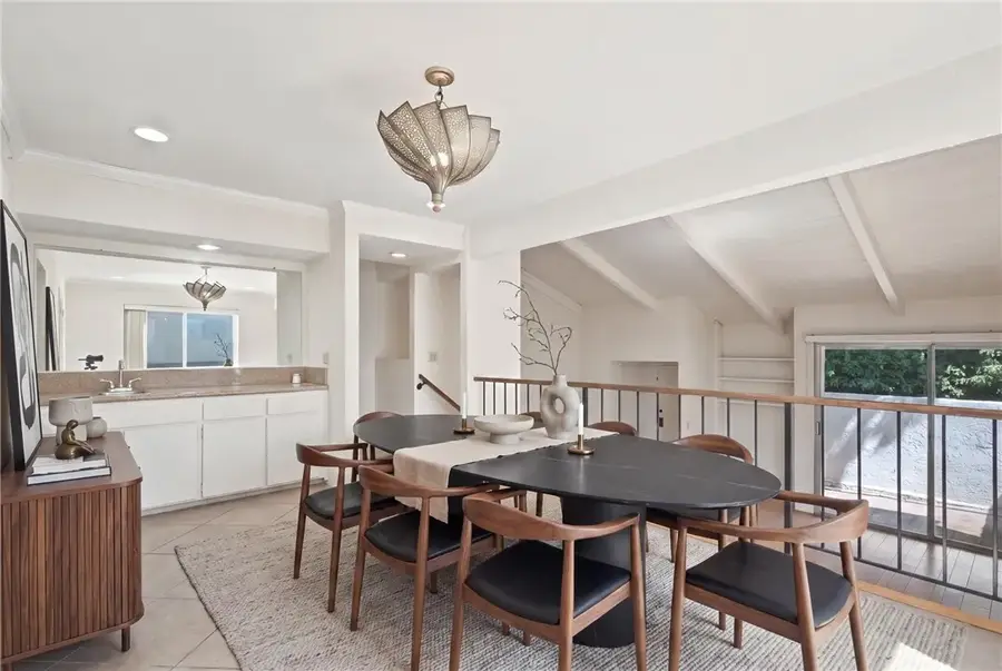 11786 Moorpark Street #F, Studio City, CA 91604 - #3