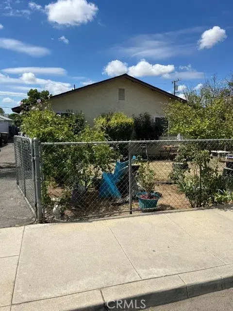 2819 Monterey, Bakersfield, CA 93306