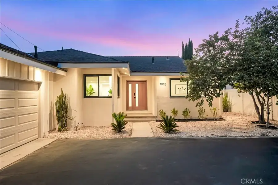7915 Owensmouth, Canoga Park, CA 91304 - #3