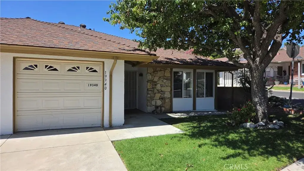 19340 Oak Crossing, Newhall, CA 91321 - #1