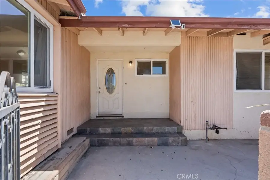10048 Swinton Avenue, North Hills, CA 91343 - #2