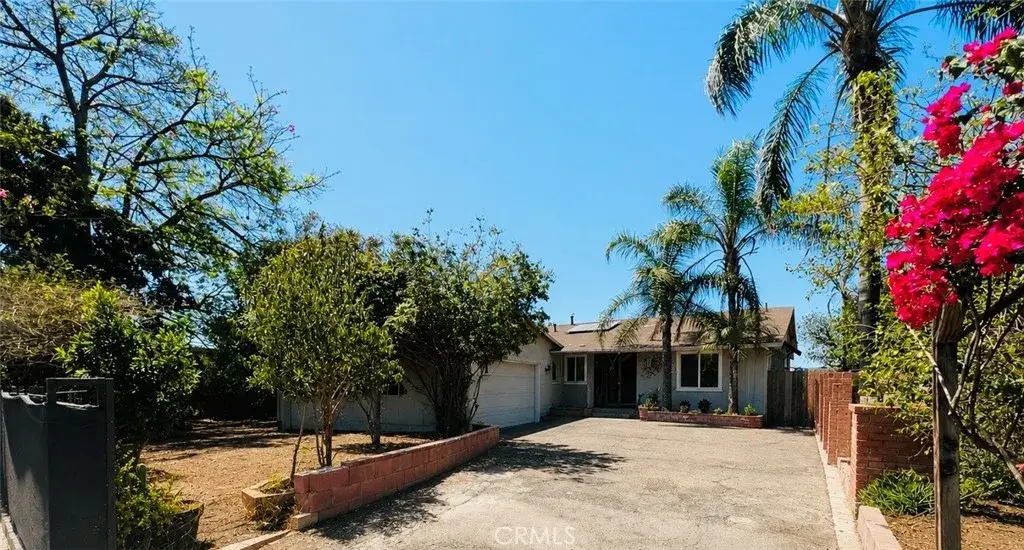 11619 Borden, Pacoima, CA 91331 - #1