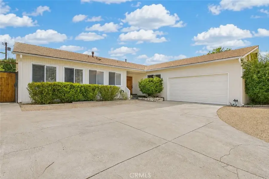 7928 Owensmouth, Canoga Park, CA 91304 - #2