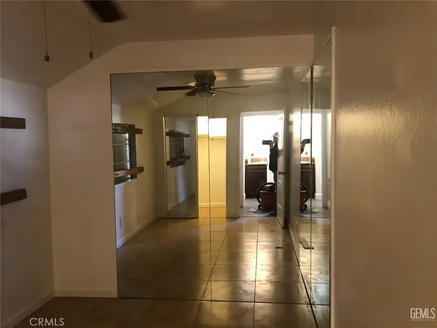 121 Roberts, Bakersfield, CA 93308 - #3