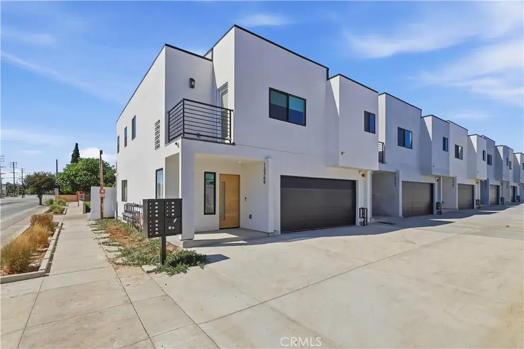 13369 W Cellest Parkway, Pacoima, CA 91331 - #1