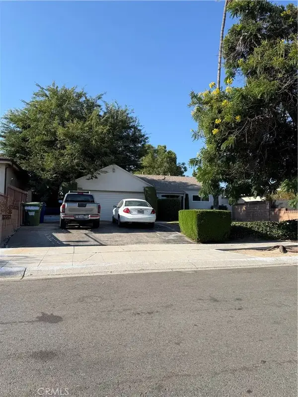 12625 Archwood Street, North Hollywood, CA 91606