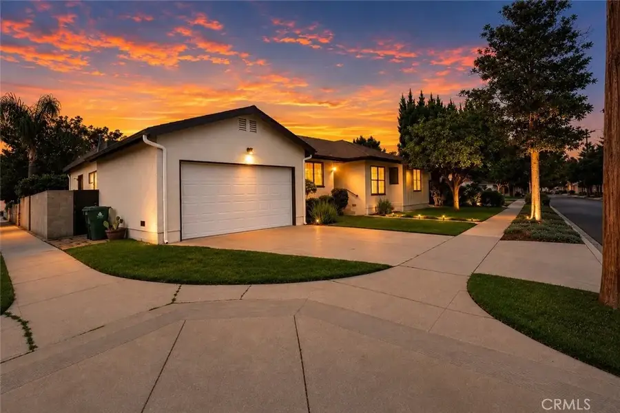 19121 Hartland, Reseda, CA 91335 - #2