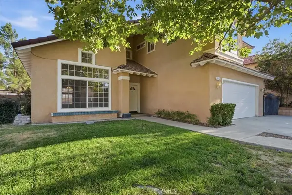 3022 Caruso Lane, Lancaster, CA 93536