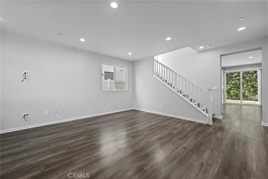 15607 W Lilli Way, Van Nuys, CA 91406 - #3