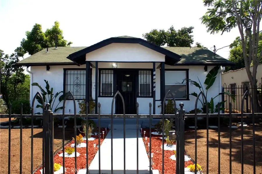 11200 Stanford, Los Angeles, CA 90059 - #3