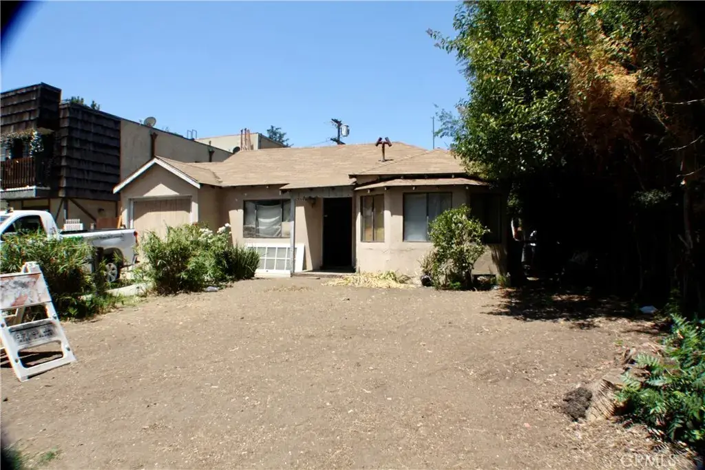 5739 Hazeltine, Van Nuys, CA 91401 - #1