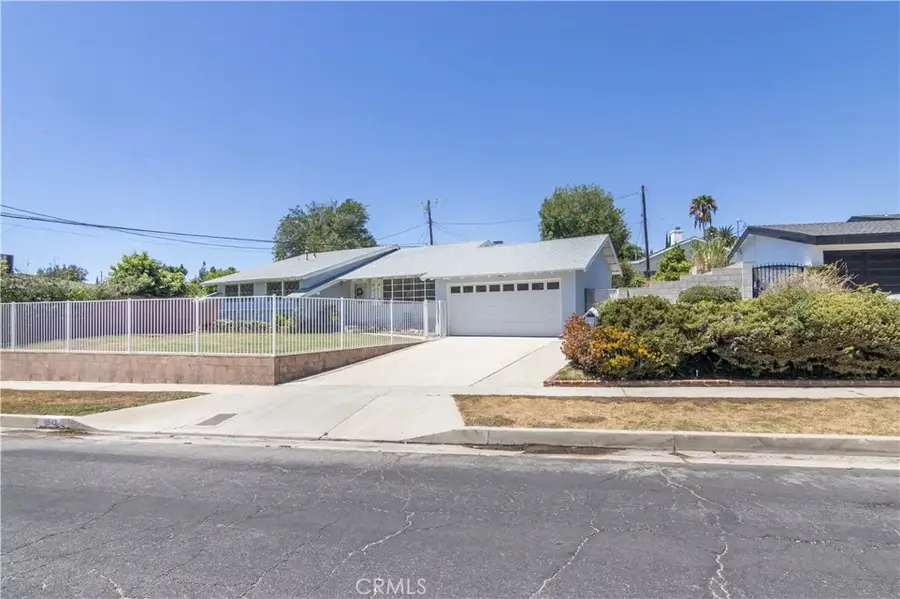 11543 Swinton Avenue, Granada Hills, CA 91344 - #2