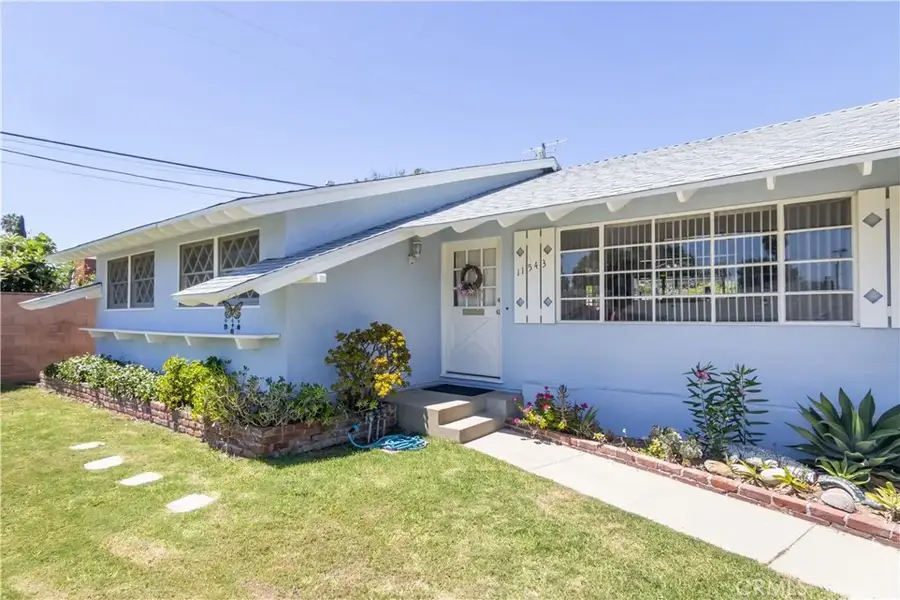 11543 Swinton Avenue, Granada Hills, CA 91344 - #3