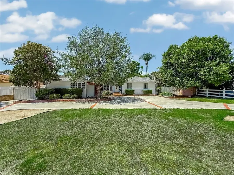 8809 Oak Park Avenue, Northridge, CA 91325 - #3