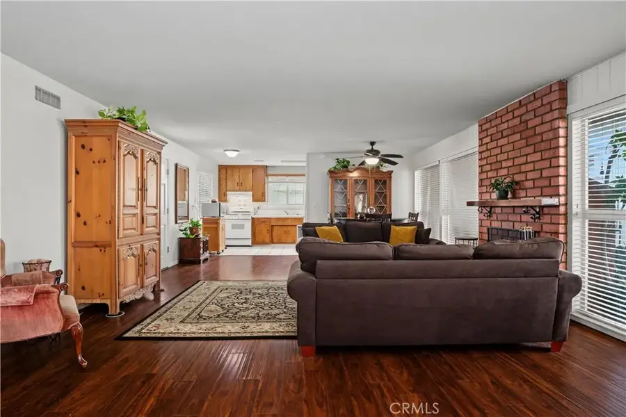 7921 Fallbrook, West Hills, CA 91304 - #2