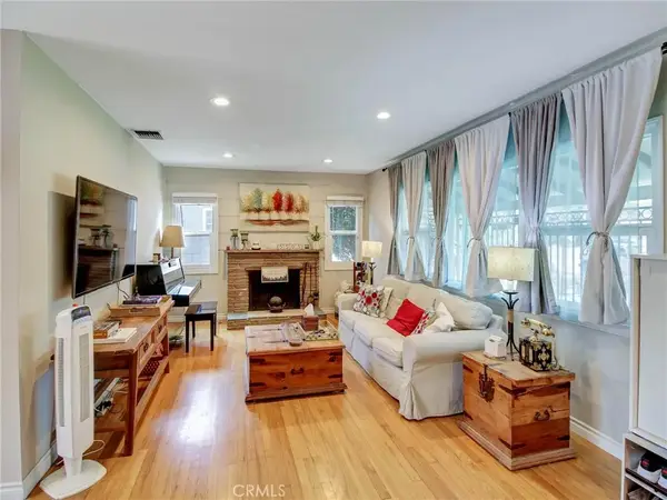 5505 Clybourn Avenue, North Hollywood, CA 91601