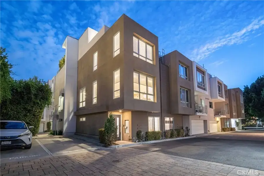 1400 Fuller Avenue North #7, Los Angeles, CA 90046 - #3