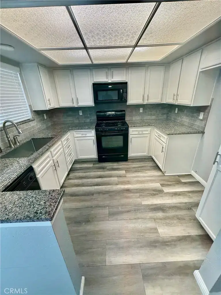 1316 W Avenue J4, Lancaster, CA 93534 - #2