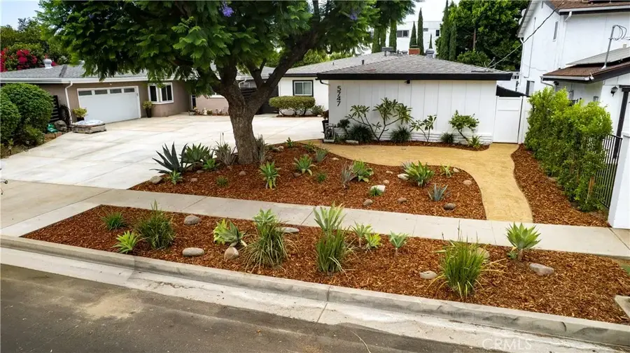 5747 Agnes Avenue, Valley Village, CA 91607 - #2