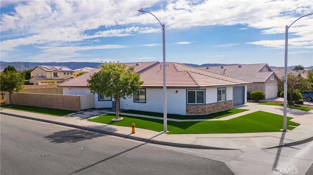 5704 W Forry Court, Lancaster, CA 93536 - #1