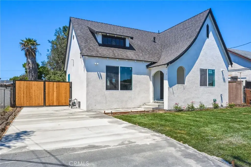 1433 N Neptune, Wilmington, CA 90744 - #1