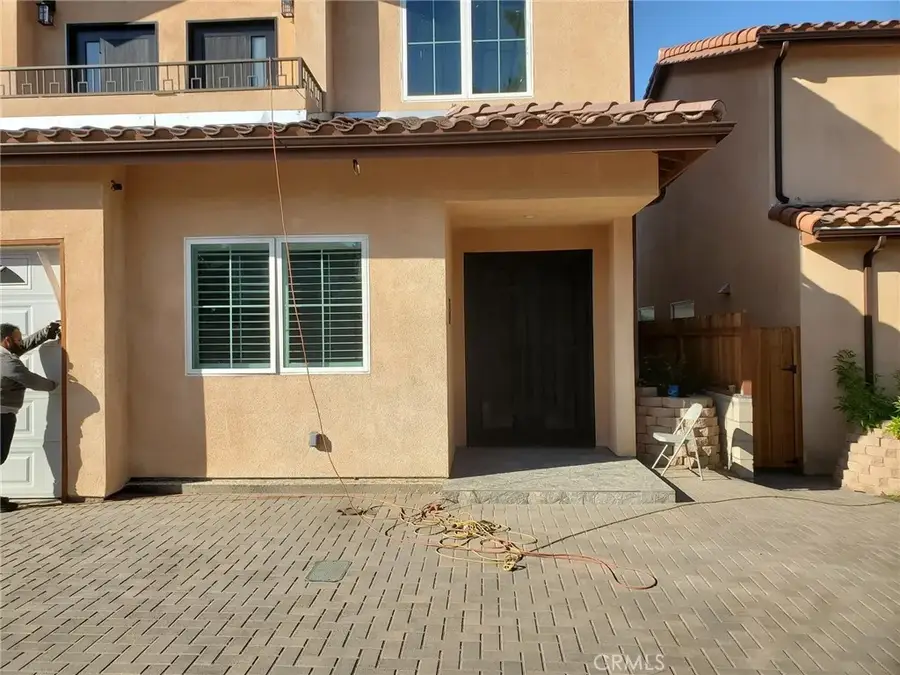 20819 W Seasons Lane, Winnetka, CA 91306 - #2