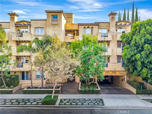 12044 Hoffman Street #303, Studio City, CA 91604