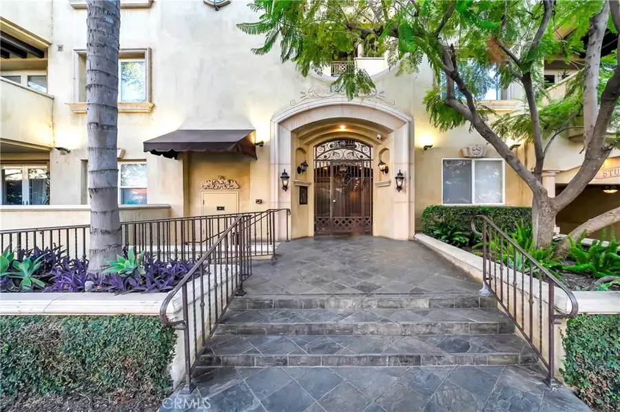 12044 Hoffman Street #303, Studio City, CA 91604 - #2