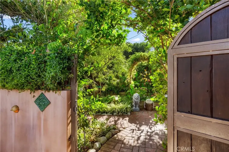 21321 Providencia, Woodland Hills, CA 91364 - #3