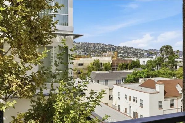 450 N Palm Dr #407, Beverly Hills, CA 90210