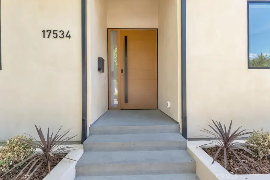 17534 Collins, Encino, CA 91316 - #3