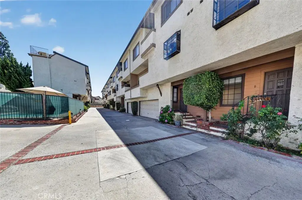 7650 Topanga Canyon Boulevard #9, Canoga Park, CA 91304 - #1